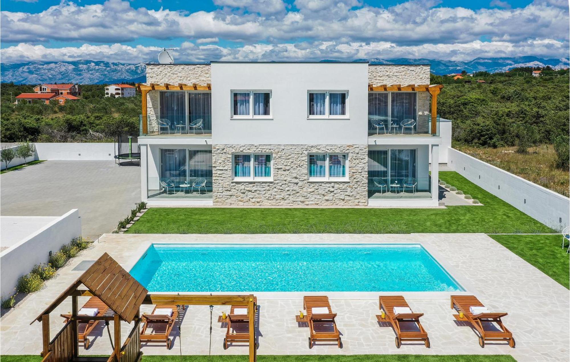 Stunning Home In Vrsi With Kitchen Exterior foto