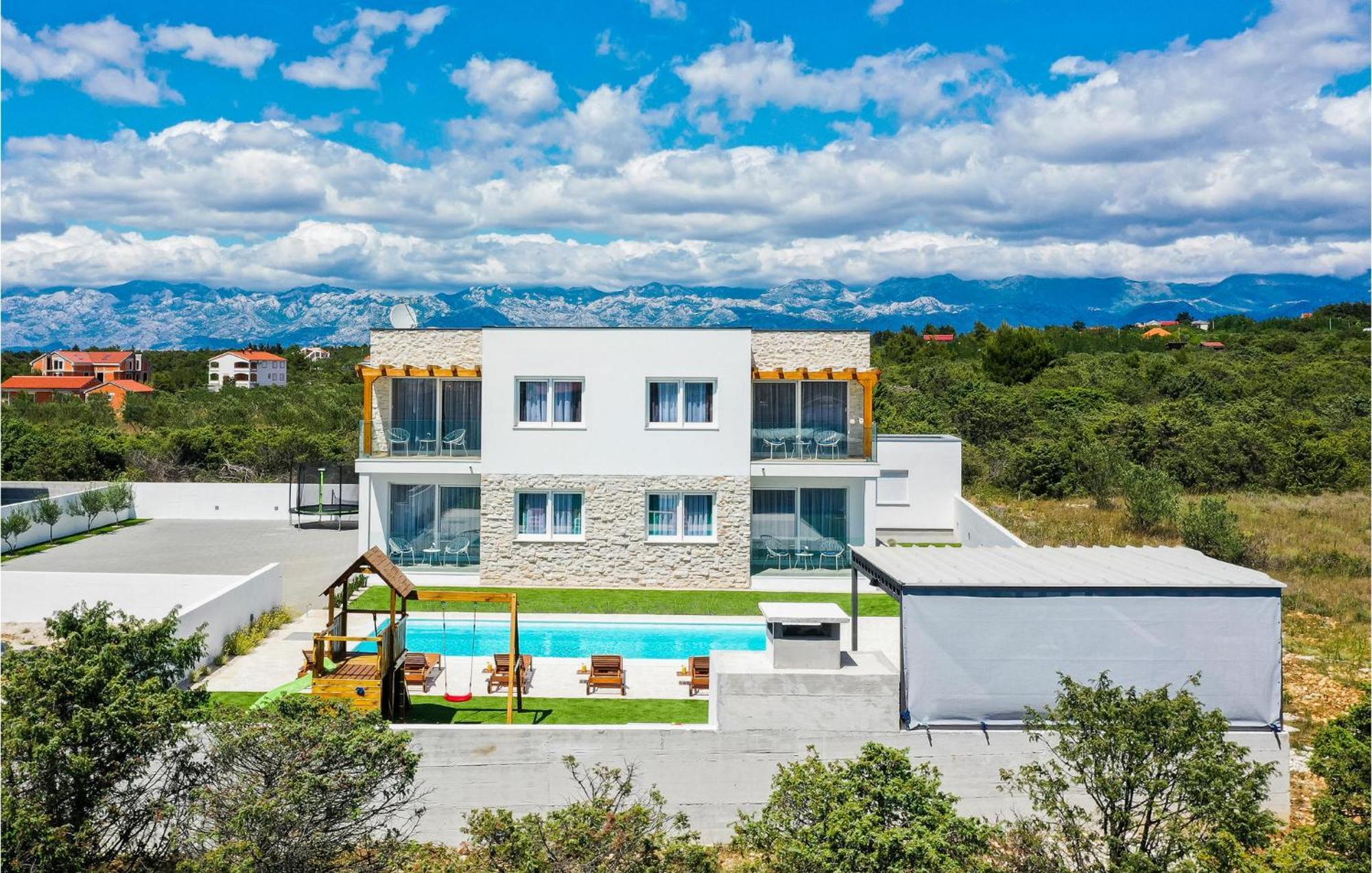 Stunning Home In Vrsi With Kitchen Exterior foto